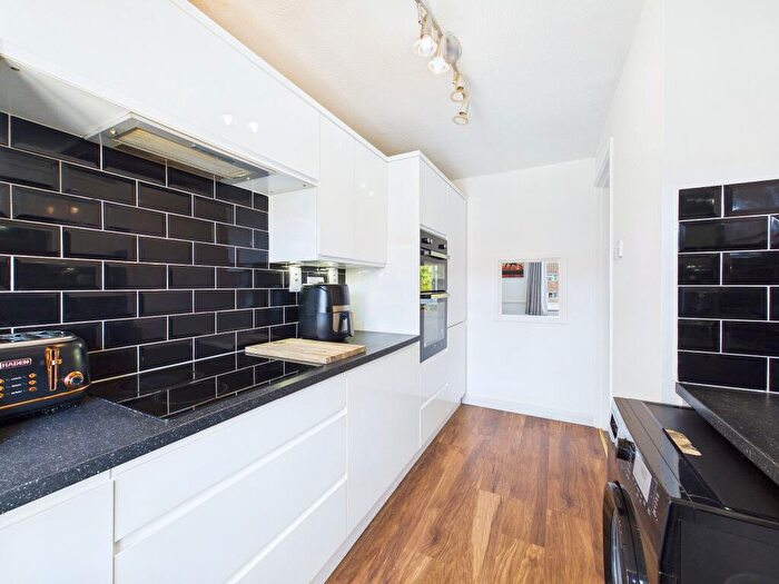 2 Bedroom Maisonette For Sale In Eaton Socon, St. Neots, Cambridgeshire, PE19