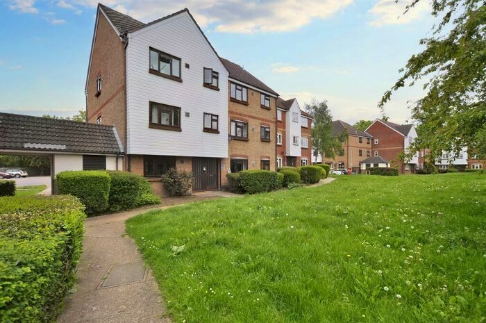 1 Bedroom Flat To Rent In Redmayne Drive, Chelmsford, CM2