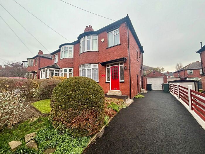 3 Bedroom Semi-Detached House To Rent In Montagu Gardens, Leeds, West Yorkshire, LS8