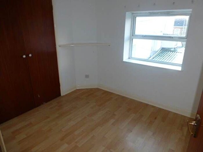 1 Bedroom Flat To Rent In Pentre Road, St Clears, Carmarthenshire, SA33