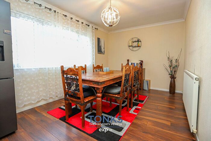 3 Bedroom Detached House For Sale In Cockshed Lane, Halesowen, B62