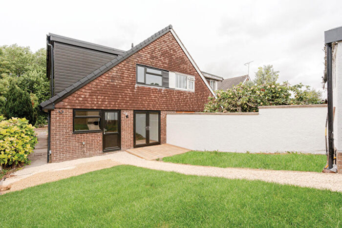 3 Bedroom Semi-Detached House For Sale In Hawthorn Close, Pucklechurch, Bristol, BS16