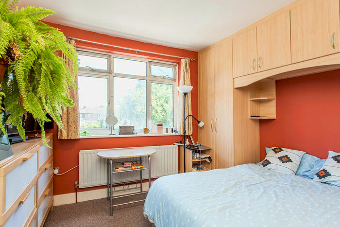 4 Bedroom Terraced House To Rent In Farrnace Road, Romford, Essex, RM6