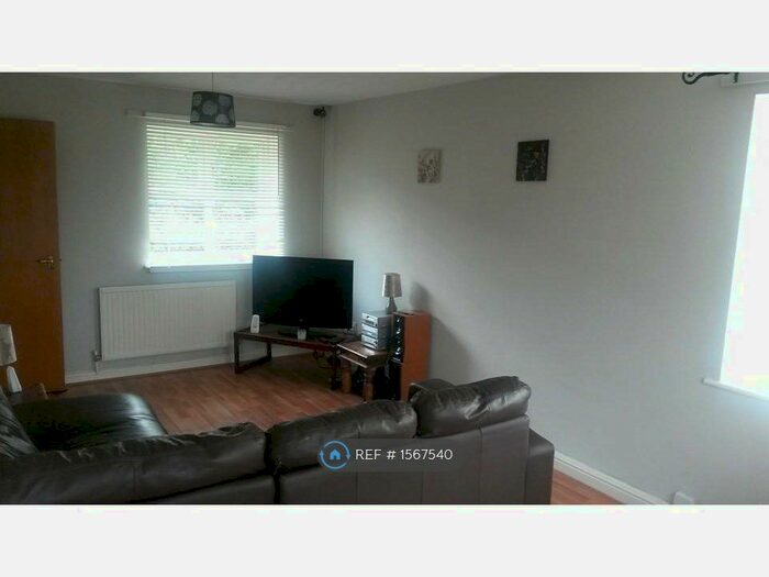 2 Bedroom Flat To Rent In Sheader Drive, Manchester, M5
