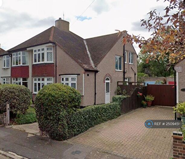 3 Bedroom Semi-Detached House To Rent In Pine Avenue, West Wickham, BR4