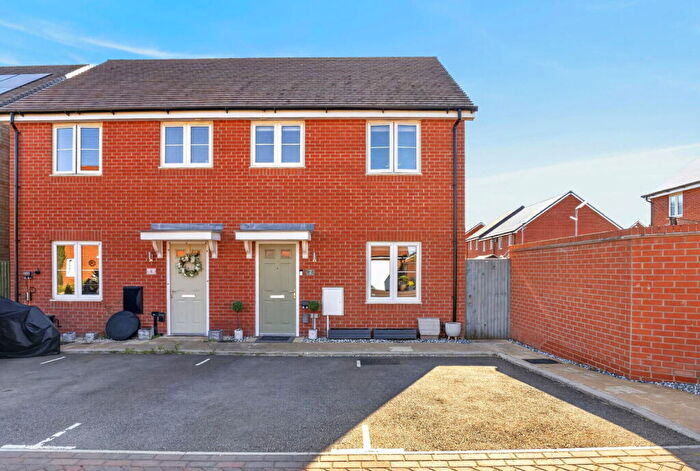 3 Bedroom Semi-Detached House For Sale In Plough Lane, Wixams, MK45