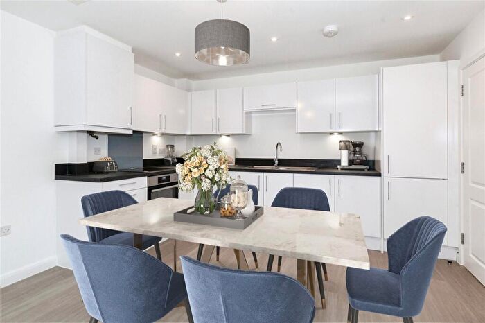2 Bedroom Flat For Sale In Sunningdale Park, Berkshire, SL5