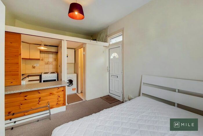 Studio To Rent In Lincoln Road, Wembley, HA0