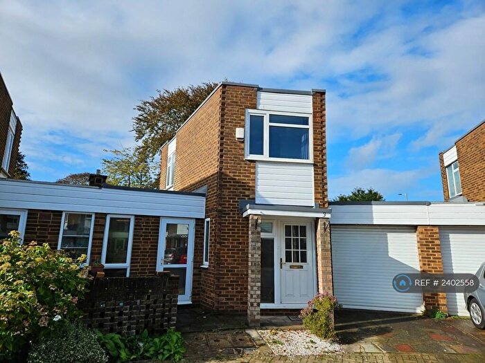 2 Bedroom Semi-Detached House To Rent In Ashdown Close, Beckenham, BR3
