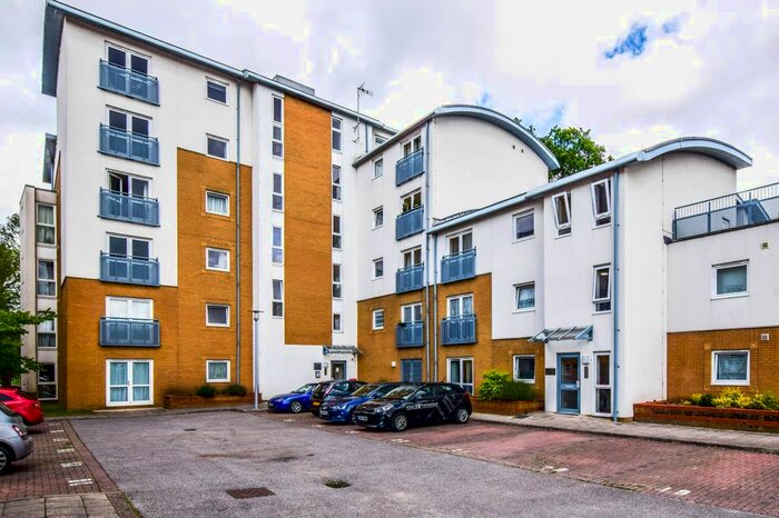 1 Bedroom Flat To Rent In Trafalgar Gardens, Crawley, RH10