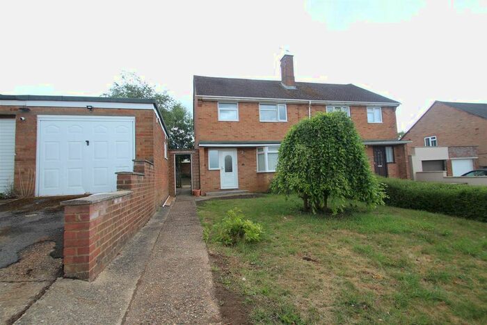 3 Bedroom Semi-Detached House To Rent In Ravensdell, Hemel Hempstead, HP1