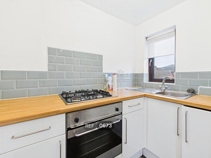 1 Bedroom Apartment To Rent In Trinity Court, Fish Street, HU1