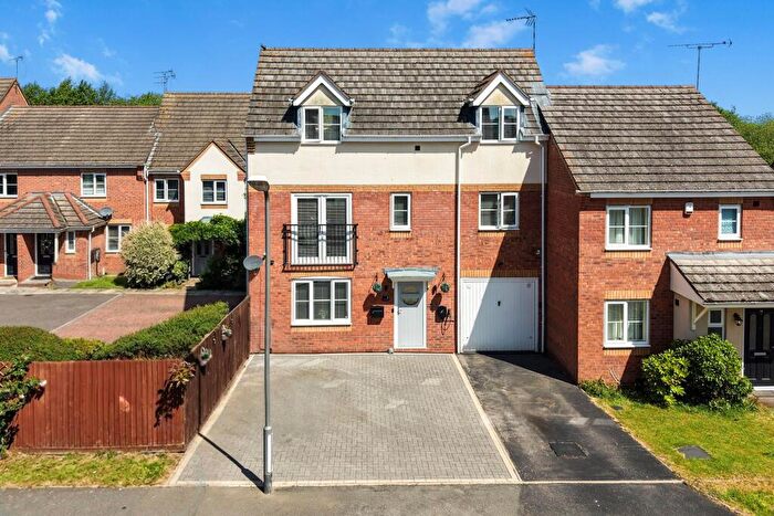 3 Bedroom Semi Detached House For Sale In Honeysuckle Close, Bedworth, CV12
