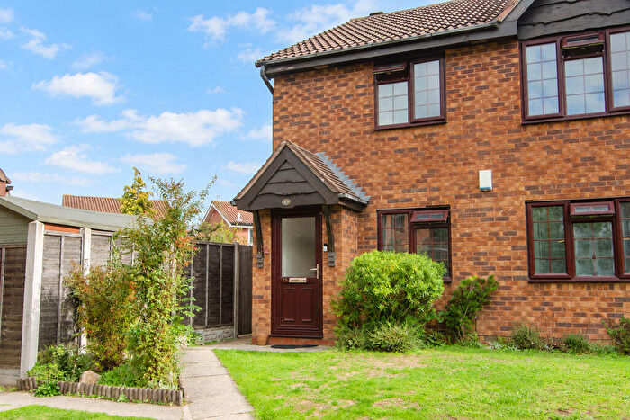 2 Bedroom Flat For Sale In Moore Close, Four Oaks, Sutton Coldfield, B74