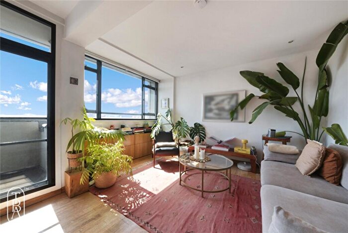 2 Bedroom Apartment For Sale In Claredale Street, London, E2
