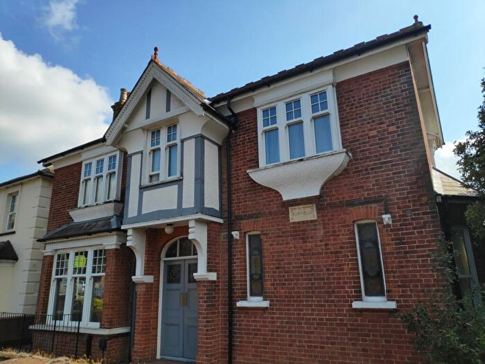 1 Bedroom Flat To Rent In Brighton Road, Redhill, RH1