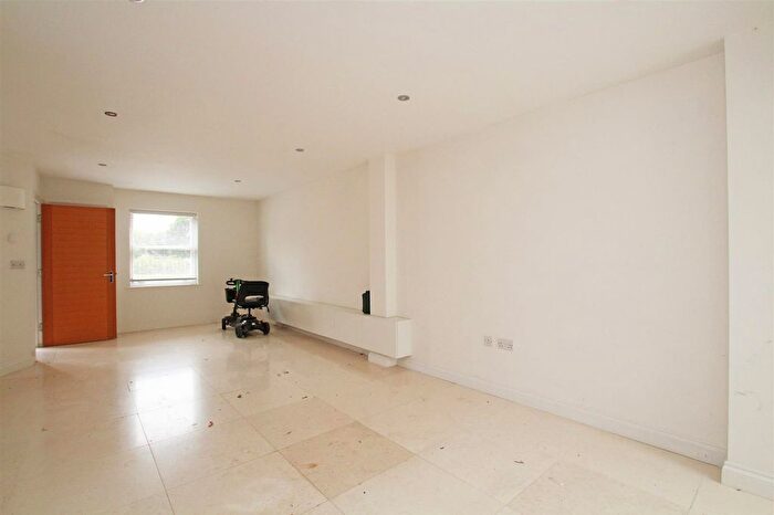 3 Bedroom Terraced House For Sale In Litten Terrace, Chichester, PO19