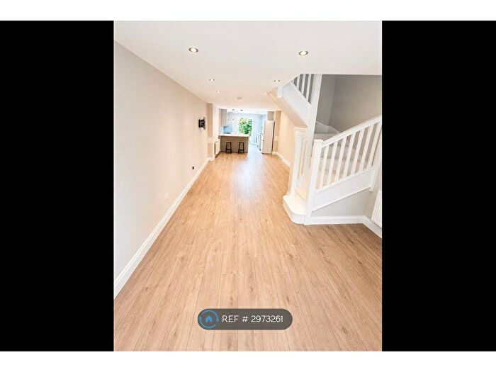 3 Bedroom Terraced House To Rent In Kew, Kew, TW9