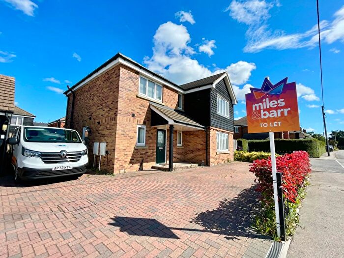 4 Bedroom Detached House To Rent In Hawthorn Grange, Ramsgate, CT12