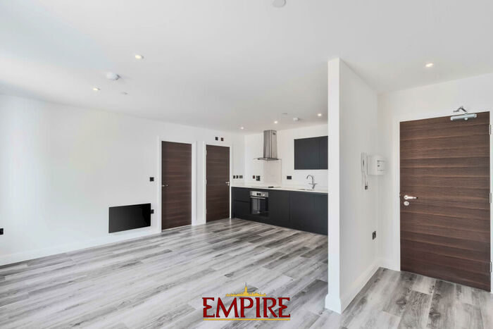 1 Bedroom Apartment To Rent In Swan Court, Coventry Road, Birmingham, B26