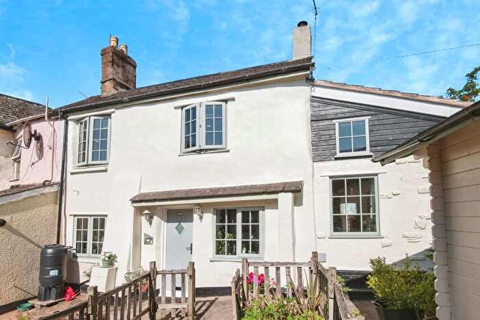 2 Bedroom End Of Terrace House For Sale In New Street, Cullompton, EX15