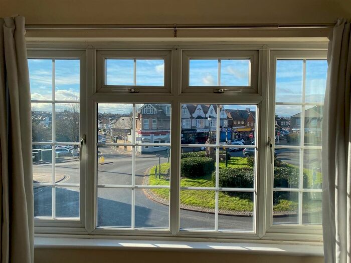 2 Bedroom Flat To Rent In Parrock Road, Gravesend, DA12