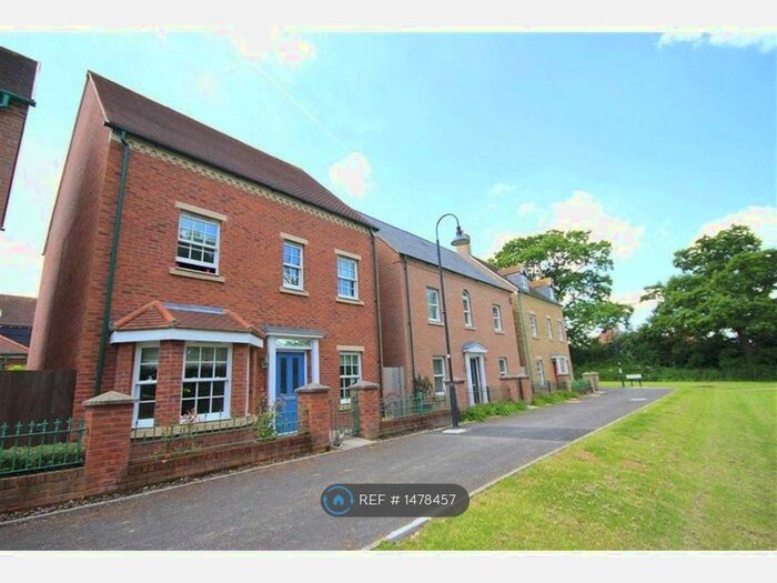 4 Bedroom Detached House To Rent In Collard Close, Swindon, SN1