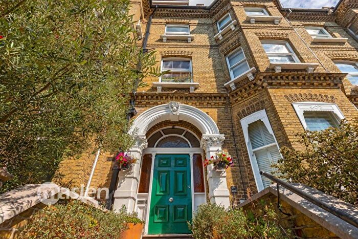 1 Bedroom Flat To Rent In Cromwell Road, Hove, BN3