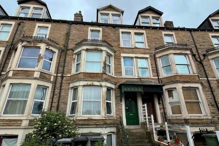 2 Bedroom Flat To Rent In West End Road, Morecambe, LA4