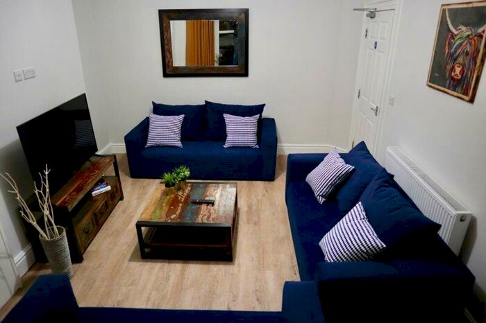 7 Bedroom Detached House To Rent In Ferndale Road, Liverpool - Student Property, L15