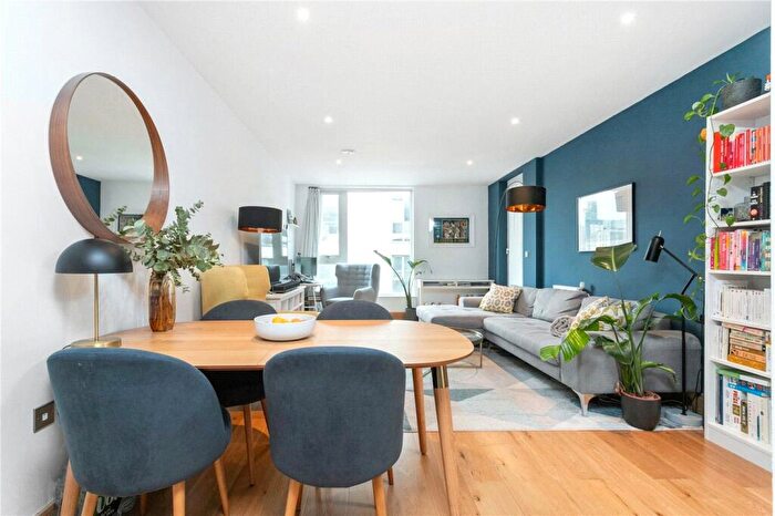 1 Bedroom Apartment For Sale In Fusion Court, Sclater Street, London, E1