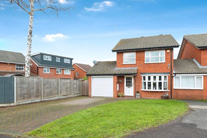 3 Bedroom Detached House For Sale In Saturn Close, Leighton Buzzard, LU7