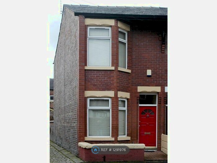 3 Bedroom End Of Terrace House To Rent In Ealing Avenue, Manchester M14