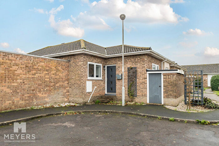 2 Bedroom Bungalow For Sale In Jeremy Close, Wareham, BH20
