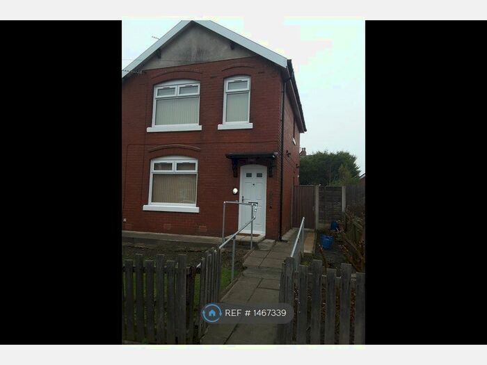 3 Bedroom Terraced House To Rent In Lepp Crescent, Bury, BL8