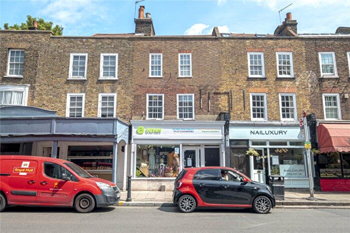 2 Bedroom Maisonette For Sale In Highgate High Street, Highgate, London, N6