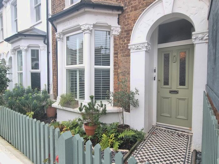 1 Bedroom Flat To Rent In Rodwell Road, London, SE22