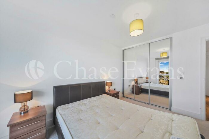 1 Bedroom Flat To Rent In Queensland Road, Islington, London, N7