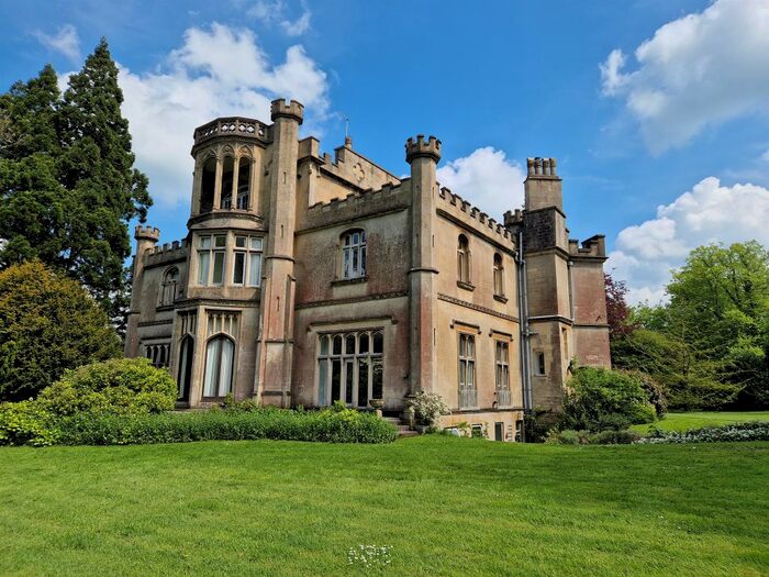 2 Bedroom Flat For Sale In Battlefields, Lansdown, Bath, BA1