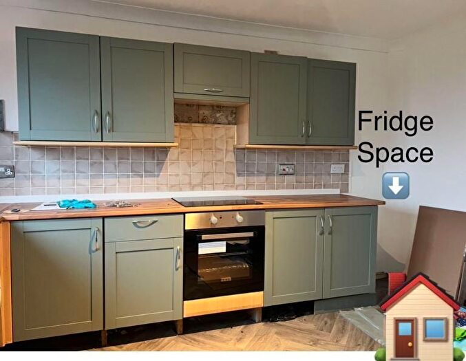 3 Bedroom Maisonette To Rent In Johnston Crescent, Lochgelly, Fife, KY5