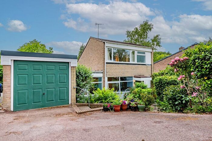 3 Bedroom Detached House For Sale In Cedar Ridge, Tunbridge Wells, TN2