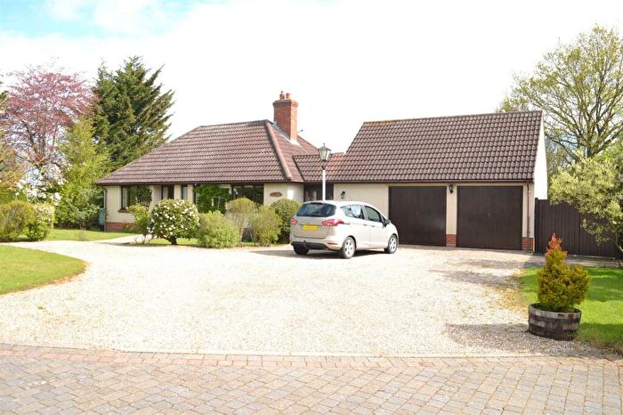 2 Bedroom Bungalow For Sale In Kepouroikos, Domsey Lane, Little Waltham, CM3
