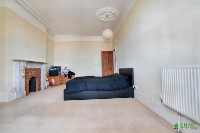2 Bedroom Apartment For Sale In Sylvan Road, Exeter, EX4