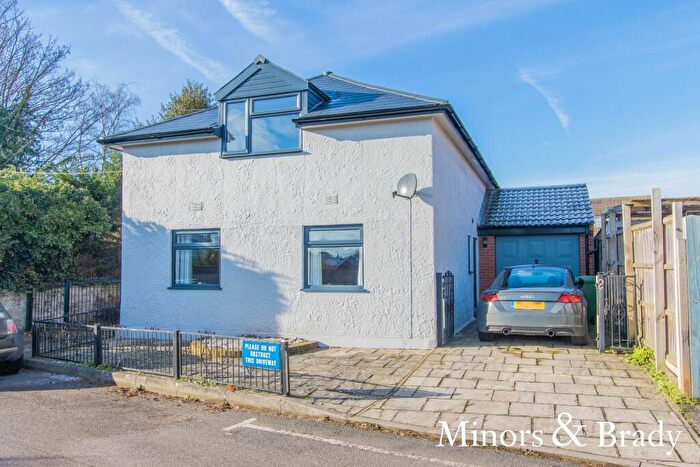3 Bedroom Detached House For Sale In The Street, Lenwade, NR9