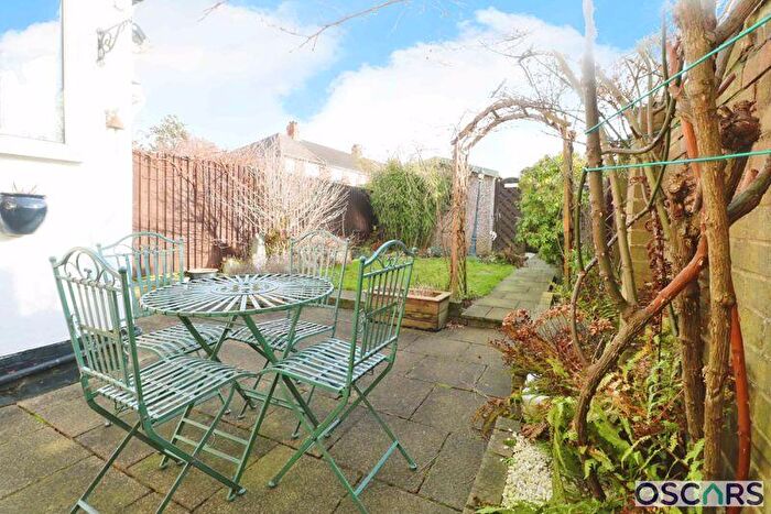 3 Bedroom Terraced House For Sale In Bernadette Avenue, Hull, HU4