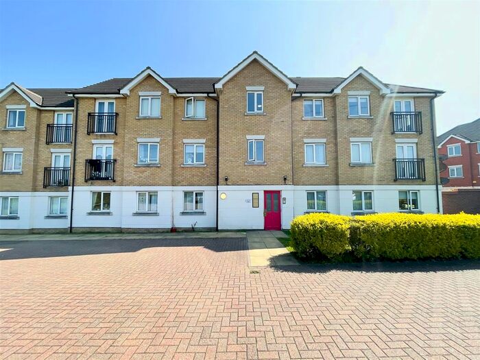 2 Bedroom Property To Rent In Grenville Road, Chafford Hundred, Grays, RM16