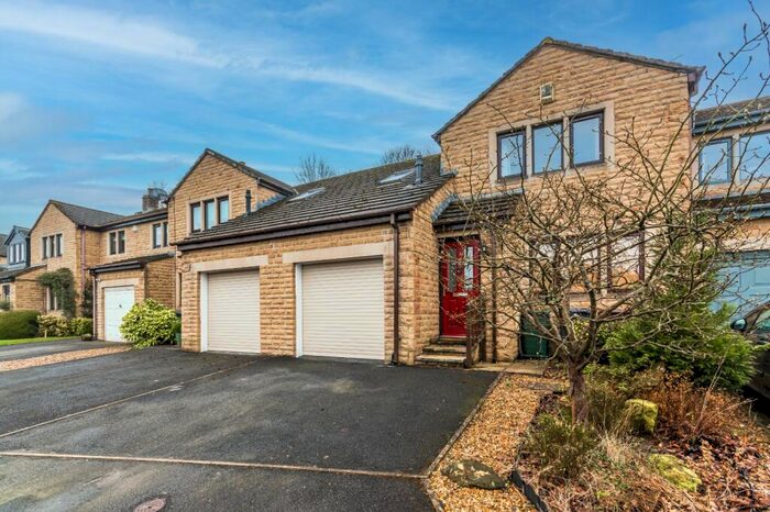 3 Bedroom Terraced House For Sale In Lime Close, Addingham, Ilkley, West Yorkshire, LS29