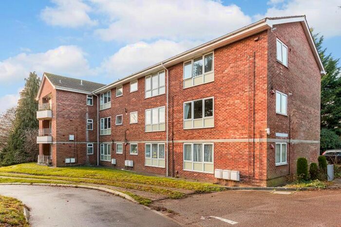 1 Bedroom Flat To Rent In Victoria Road, Salisbury, SP1