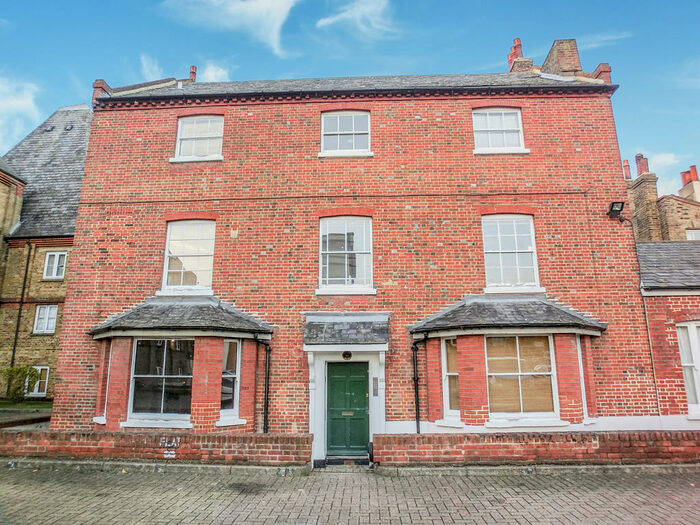 1 Bedroom Apartment To Rent In Hazard House Gravesend, DA11