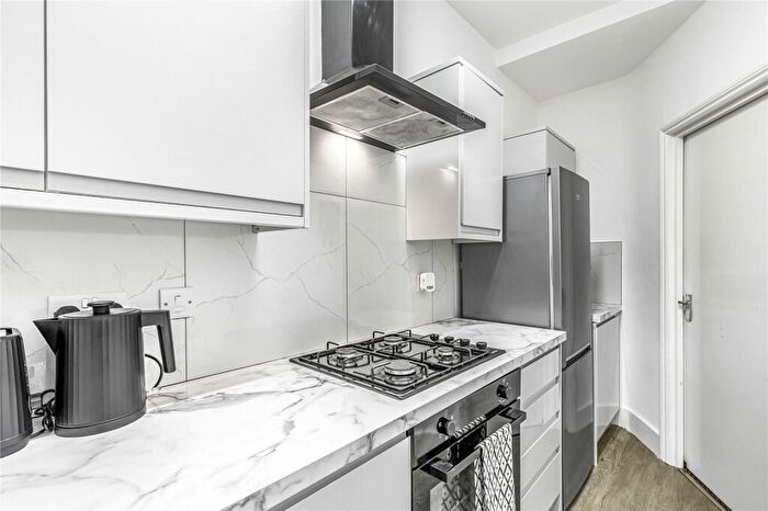 2 Bedroom Apartment To Rent In Belton Road, London, E11